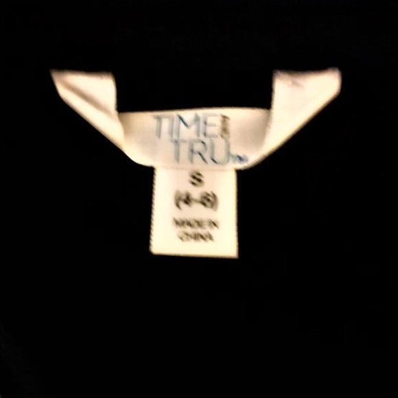 Time and Tru Black Embroidered Roses Long Sleeve Tunic Size S NWT - Picture 5 of 7